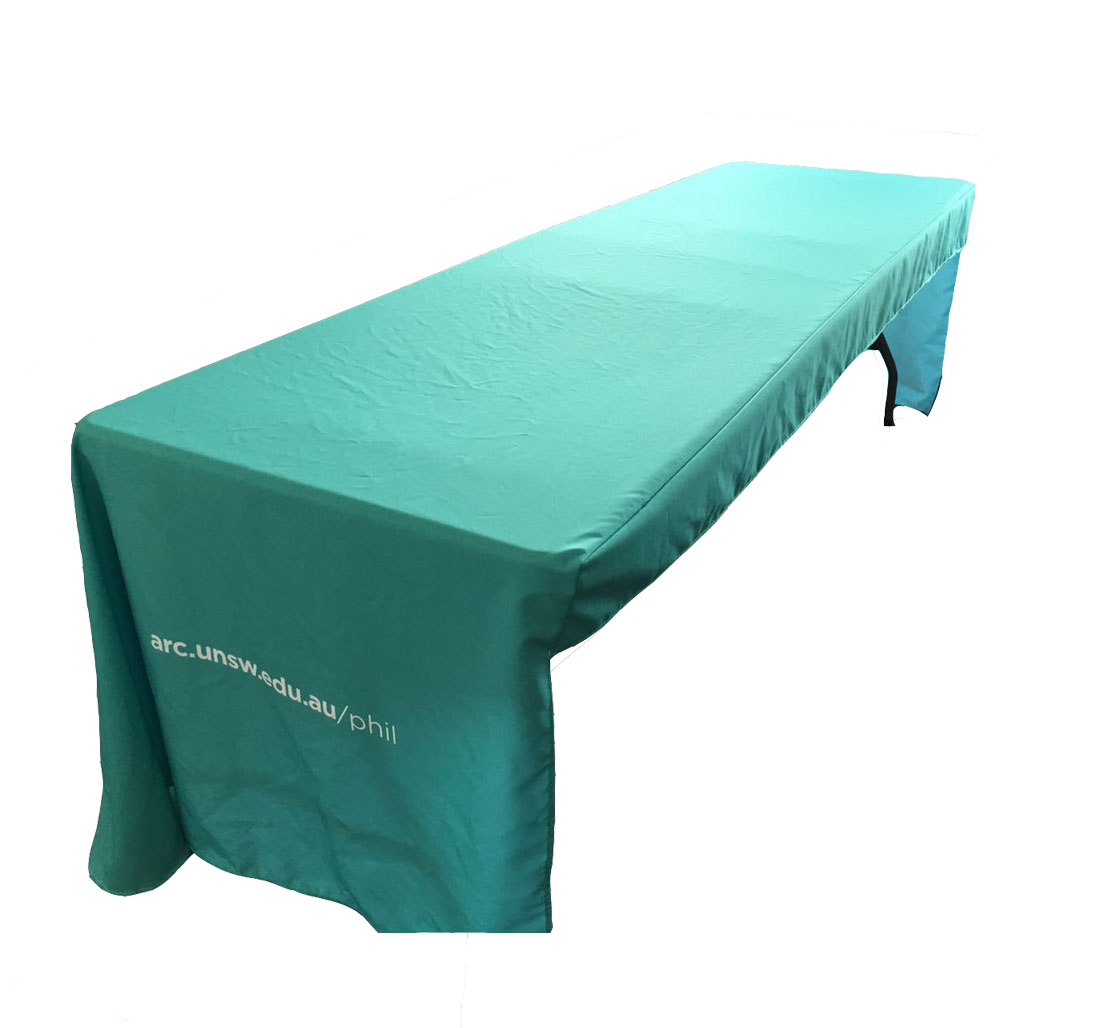 Fitted table cloth